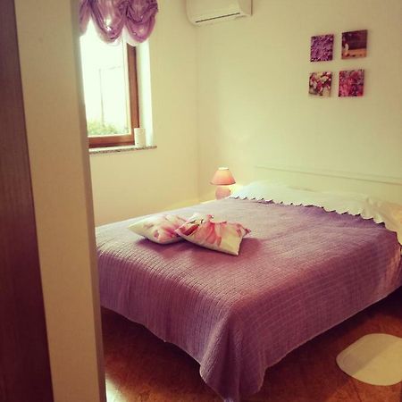 Room Kris With Private Entrance & Private Bathroom Vilanija 外观 照片